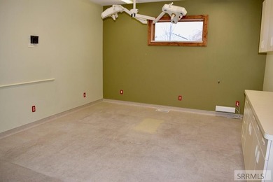 PRIME LOCATION! SPACIOUS! The Building is Located in a busy - photo 23