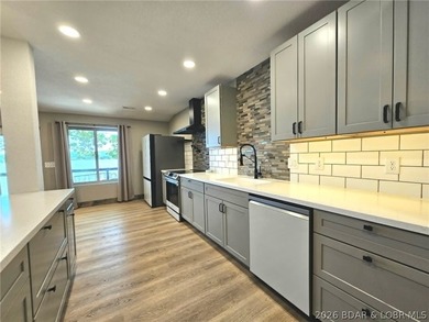 Two beautifully remodeled lakefront homes offering an incredible - photo 27