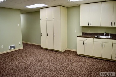 PRIME LOCATION! SPACIOUS! The Building is Located in a busy - photo 28