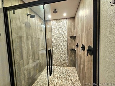 Two beautifully remodeled lakefront homes offering an incredible - photo 31