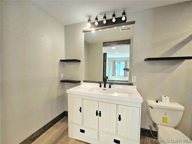 Two beautifully remodeled lakefront homes offering an incredible - photo 33