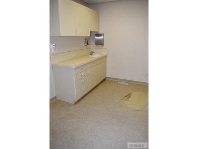 PRIME LOCATION! SPACIOUS! The Building is Located in a busy - photo 35