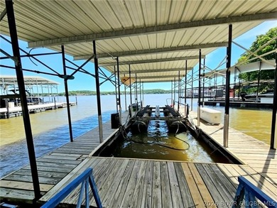 Two beautifully remodeled lakefront homes offering an incredible - photo 37
