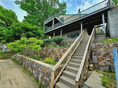 Two beautifully remodeled lakefront homes offering an incredible - photo 50