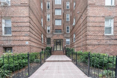 PRICE REDUCTION! MOTIVATED SELLER!! Don't miss this exceptional - photo 1