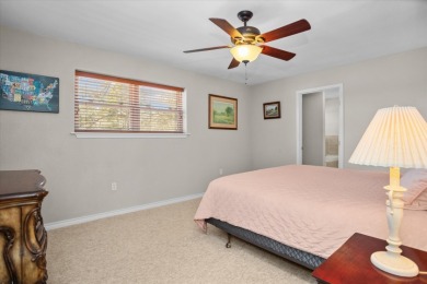 BEAUTIFUL WATERFRONT HOME IN LAKE FOREST ESTATES! - photo 19