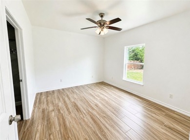 Great opportunity in an unbeatable location! Built in 2021! This - photo 8
