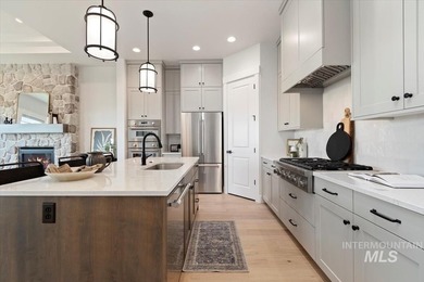 Welcome to The Alder at Valor, where modern design meets the - photo 9
