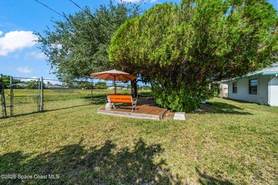 Beautifully maintained property located on quiet street lovingly - photo 3