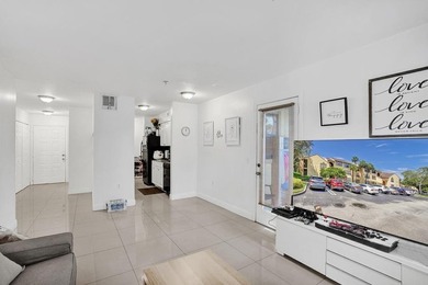 Welcome to your urban oasis at Boynton Landings! This 2-bed - photo 11