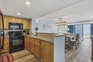 Fully furnished, high-floor oceanfront three-bedroom - photo 12