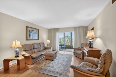 Village Royale on the Green Unit 4020: Enjoy top-floor privacy - photo 14