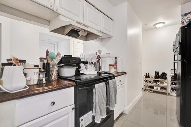 Welcome to your urban oasis at Boynton Landings! This 2-bed - photo 14