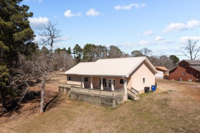 BEAUTIFUL WATERFRONT HOME IN LAKE FOREST ESTATES! - photo 9