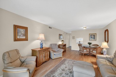 Village Royale on the Green Unit 4020: Enjoy top-floor privacy - photo 16