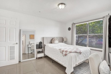 Welcome to your urban oasis at Boynton Landings! This 2-bed - photo 16