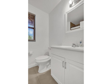 Welcome to your urban oasis at Boynton Landings! This 2-bed - photo 17