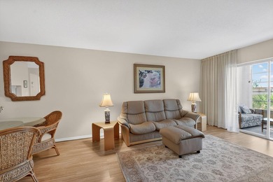 Village Royale on the Green Unit 4020: Enjoy top-floor privacy - photo 18
