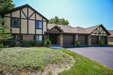 Location, convenience and comfort! Enjoy the summertime beauty - photo 3