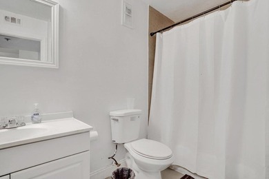 Welcome to your urban oasis at Boynton Landings! This 2-bed - photo 23