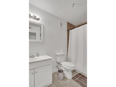 Welcome to your urban oasis at Boynton Landings! This 2-bed - photo 24