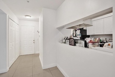 Welcome to your urban oasis at Boynton Landings! This 2-bed - photo 26