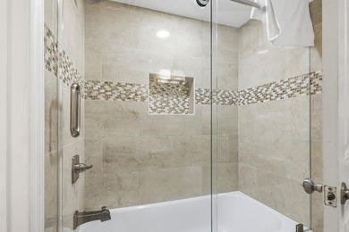 Fully furnished, high-floor oceanfront three-bedroom - photo 28