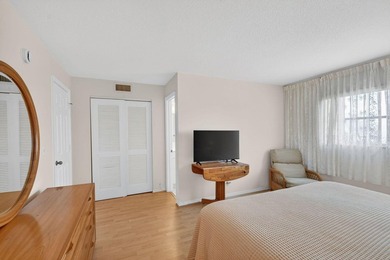 Village Royale on the Green Unit 4020: Enjoy top-floor privacy - photo 32
