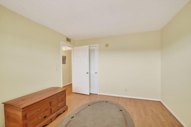 Village Royale on the Green Unit 4020: Enjoy top-floor privacy - photo 38