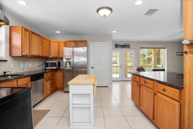 BEAUTIFUL WATERFRONT HOME IN LAKE FOREST ESTATES! - photo 16