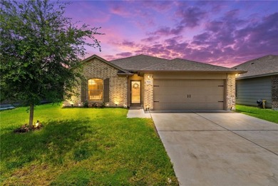 VA Assumable Loan Available! Don't miss this fantastic - photo 1