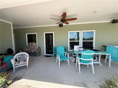 Discover the potential of this spacious 4-bedroom, 4-bath home - photo 6