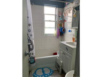 Short Sale. Fully Finished Basement with Separate Entrance - photo 18
