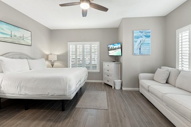 Welcome to 982 Northshore Drive, a beautifully updated townhome - photo 20