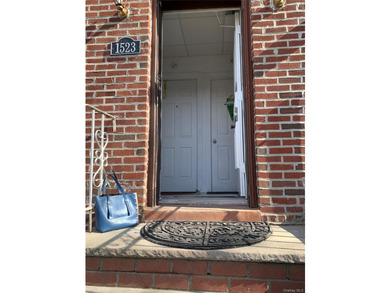 Short Sale. Fully Finished Basement with Separate Entrance - photo 23