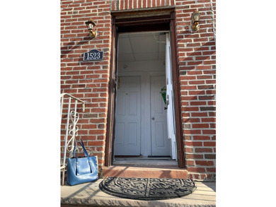 Short Sale. Fully Finished Basement with Separate Entrance - photo 24