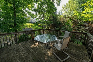 Opportunity to make this charming Halesite home your own. Tucked - photo 27