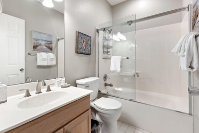 Welcome to 982 Northshore Drive, a beautifully updated townhome - photo 32