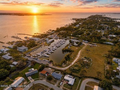 Experience the pinnacle of coastal luxury at Marina Bay Estates - photo 3