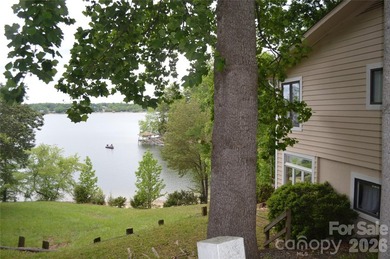Rare opportunity to own a stunning main channel Lake Wylie - photo 2