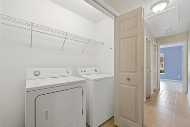 Welcome to this beautifully maintained 3-bedroom, 3-bathroom - photo 11