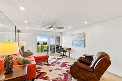 Beachfront Living at Beach Place Condo! Have you visited Beach - photo 3