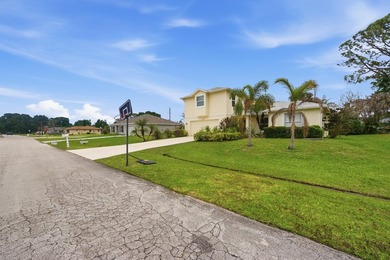 Welcome to this beautifully maintained 3-bedroom, 3-bathroom - photo 25