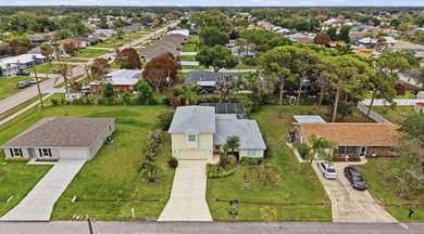 Welcome to this beautifully maintained 3-bedroom, 3-bathroom - photo 31
