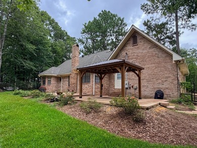 Welcome home to this charming 3-bedroom, 2.5 bath home in the - photo 35