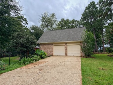 Welcome home to this charming 3-bedroom, 2.5 bath home in the - photo 37
