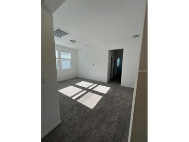 Stunning Bungalow Across from the Clubhouse - Investment - photo 8