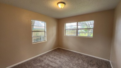 BRAND NEW ROOF in 2025. NEW Carpet. Seller is willing to FULLY - photo 18