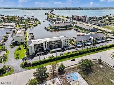 Fantastic 2 bedroom 2 bath 1 car garage gulf access condo in - photo 22