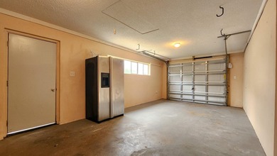 BRAND NEW ROOF in 2025. NEW Carpet. Seller is willing to FULLY - photo 23